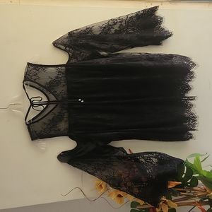 New 🆕️ RAIN Black Lace Cold Shoulder Holiday Top